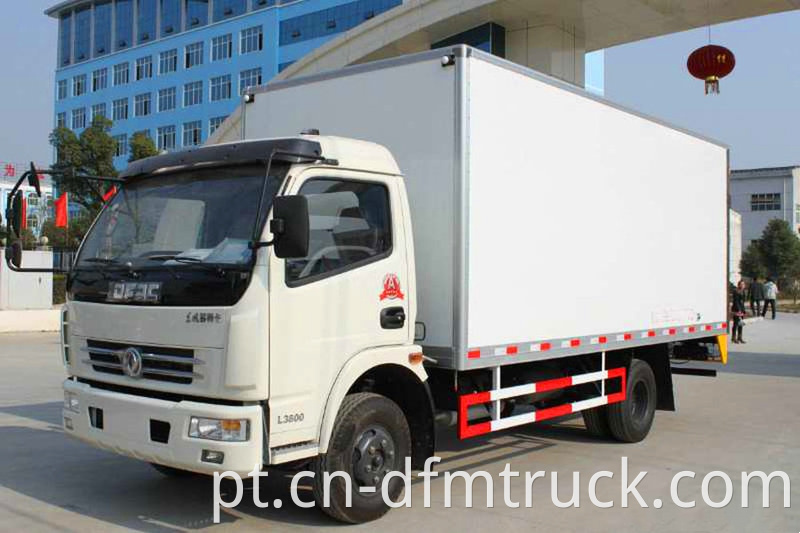 Dongfeng Dollicar D6-L 130HP 4X2 Refrigerator Truck